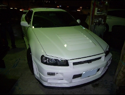 NISSAN�@�X�J�C���C���@BNR34�@�Ɂ@RECARO�i���J���j�@RS-G�@GK�@BK�@����