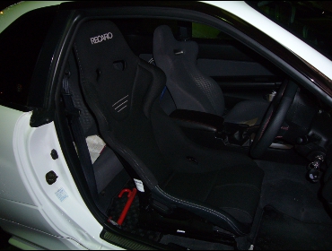 NISSAN�@�X�J�C���C���@BNR34�@�Ɂ@RECARO�i���J���j�@RS-G�@GK�@BK�@����