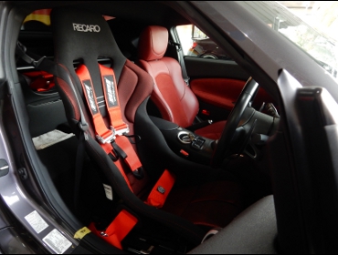 RECARO�i���J���V�[�g�j�@NISSAN�@�t�F�A���f�BZ�@Z34�@�Ɂ@���J���@RS-G GK�@BK/RED�@�V�[�g�q�[�^�[�t���@����