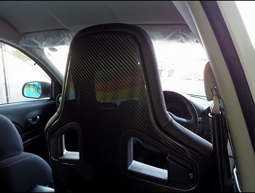 NISSAN�@�}�[�`�@K13���@�Ɂ@RECARO�i���J���j�V�[�g�@�X�|�[�c�X�^�[���~�e�b�h�G�f�B�V�����@RED�@�J�[�{���o�b�N�V�F���@����