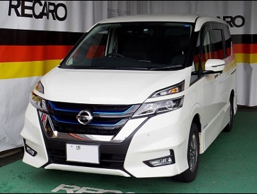 NISSAN�@�Z���i�@C27�@�C�[�p���[�@�Ɂ@RECARO�i���J���j�V�[�g����