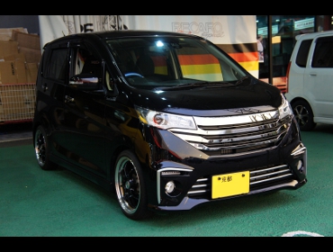 NISSAN�@�f�C�Y�@B21W�i2017�N�j�@�Ɂ@RECARO�i���J���j�V�[�g����