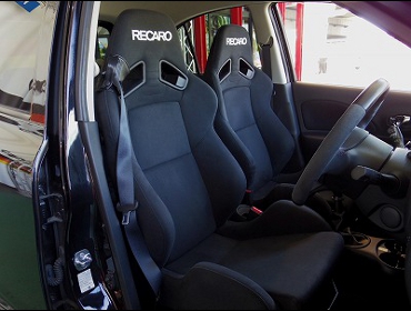 RECARO�i���J���V�[�g�j�@NISSAN�@�}�[�`�@K13���i2015�N�j�@�Ɂ@RECARO�i���J���j�@SR-7�@KK100�@BK�@�~2�r�@����