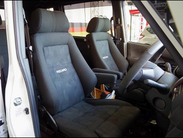 RECARO�i���J���V�[�g�j�@NISSAN�@�Z���i�@C27�@�Ɂ@RECARO�i���J���j�@�G���S���hMV�@BK�@�~2�r�@����