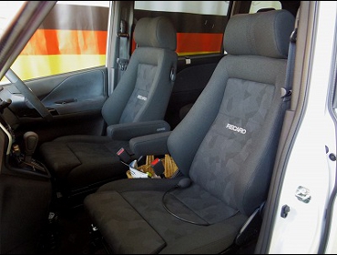 RECARO�i���J���V�[�g�j�@NISSAN�@�Z���i�@C27�@�Ɂ@RECARO�i���J���j�@�G���S���hMV�@BK�@�~2�r�@����
