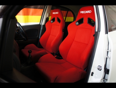 NISSAN�@�}�[�`�@�j�X��S�@K13���i2017�N2���j�@�Ɂ@RECARO�i���J���j�@SR-7�@KK100�@RED�@�~���E�@����