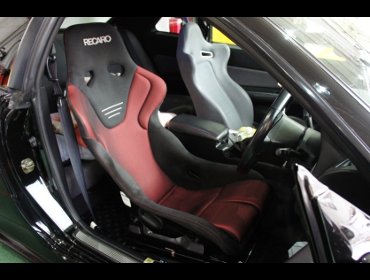 RECARO�i���J���V�[�g�j�@NISSAN�@�X�J�C���C��GT-R�@BNR34�i1999�N�j�@�Ɂ@RECARO�i���J���j�@TS-G�@GK�@BK/RED�@����