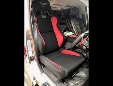 RECARO�i���J���V�[�g�j�@NISSAN�@NV350�@�L�����o���@E26�@�Ɂ@RECARO�i���J���j�@SR-7F�@����@�A�h�o���X�G�f�B�V����2019�@RED�@����