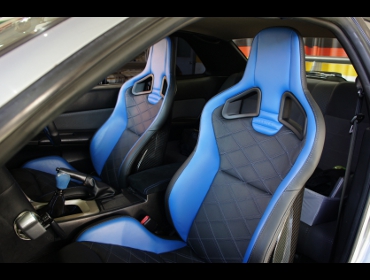 RECARO�i���J���V�[�g�j�@NISSAN�@�X�J�C���C���@GT-R�@BNR34�i1999�N�j�@�Ɂ@RECARO�i���J���j�@�X�|�[�c�X�^�[�@���~�e�b�h�G�f�B�V�����@�u���[�@�J�[�{���o�b�N�V�F���d�l�@�~���E�@����