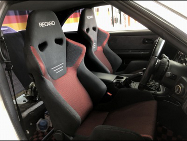 NISSAN�@�X�J�C���C���@GT-R�@BCNR33�i1997�N3���j�@�Ɂ@RECARO�i���J���j�@SR-6�@GK100S�@BK/RED�@�~���E�@����