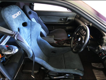 NISSAN�@�X�J�C���C���@32GT-R�@BNR32�i1994�N�j�@�Ɂ@RECARO�i���J���j�@RS-G�@�A���J���^�[���@����