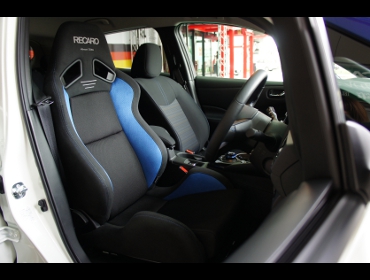 NISSAN�@���[�t�@ZE1�@�Ɂ@RECARO�i���J���j�@SR-7�@����@�A�h�o���X�G�f�B�V����2019�@�u���[�@����