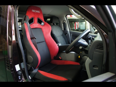NISSAN�@NV350�@�v���~�A��GX�i2018�N�j�@�Ɂ@RECARO�i���J���j�@SR-7F�@GU100�@RED�@�A�[�����X�g�t���@����