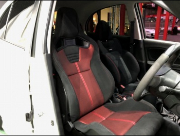 NISSAN�@�}�[�`�@K13�@�Ɂ@RECARO�i���J���j�@�X�|�[�c�X�^�[�@GK100H�@RED�@����