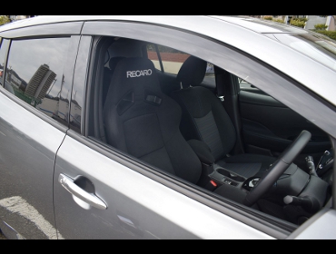 NISSAN�@���[�t�@ZE1�@�Ɂ@RECARO�i���J���j�@SR-7�@KK100�@BK�@�V�[�g�q�[�^�[�t���@����