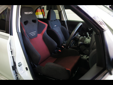 NISSAN�@�}�[�`�@K13�@�Ɂ@RECARO�i���J���j�@SR-6�@GK100S�@BK/RED�@����