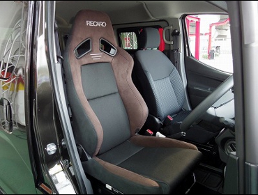NISSAN�@NV200�i2020�N2���j�@�Ɂ@RECARO�i���J���j�@SR-7F�@GU100�@�u���E���@����