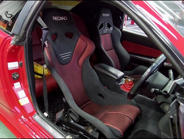 NISSAN�@�X�J�C���C���@BNR34�i1999�N�j�@�Ɂ@RECARO�i���J���j�@RS-G�@GK�@BK/RED�@���@SR-7�@GK100�@BK/RED�@����