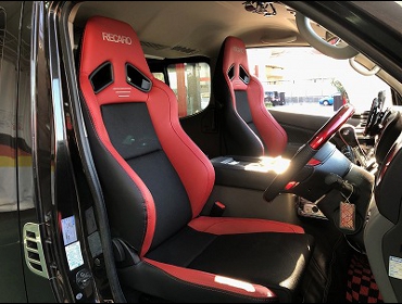 NISSAN�@NV350�@�Ɂ@RECARO�i���J���j�@SR-7F�@Lassic�@RED�@�~���E�@����