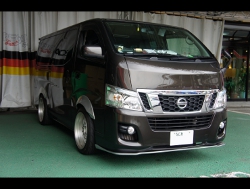 NISSAN�@�L�����o���@NV350�@�Ɂ@RECARO�i���J���j�@SR-7F�@KK100�@BK�@����