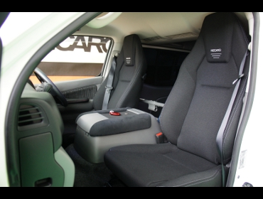 NISSAN�@NV350�L�����o���@E26�i2018�N�j�@�Ɂ@RECARO�i���J���j�@LX-F�@TR�@NN�@BK�@�~���E�@����