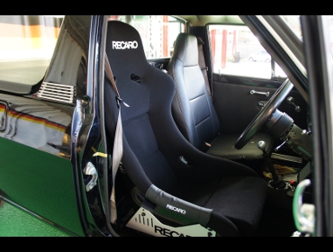 NISSAN�@�T�j�[�g���b�N�@GB122�@�Ɂ@RECARO�i���J���j�@�|�[���|�W�V�����@����