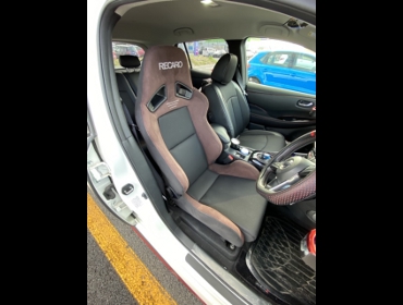 NISSAN�@���[�t�j�X���@ZE1�@�Ɂ@RECARO�i���J���j�@SR-7F�@GU100H�@�u���E���@�V�[�g�q�[�^�[�t���@����