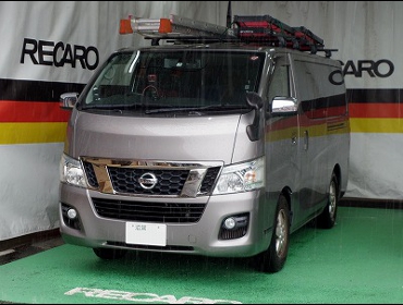 NISSAN�@NV350�L�����o���@�Ɂ@RECARO�i���J���j�@SR-7F�@GK100�@BK/RED�@����