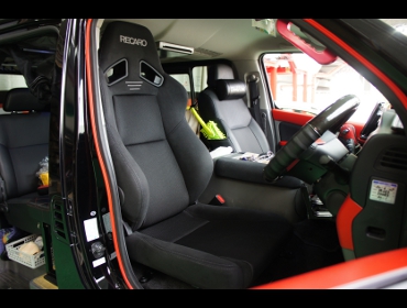 NISSAN�@�L�����o���@NV350�i2017�N�j�@�Ɂ@RECARO�i���J���j�@SR-7F�@GK100�@BK/BK�@�A�[�����X�g�t���@����
