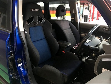 NISSAN�@�G�N�X�g���C���@DNT31�@�Ɂ@RECARO�i���J���j�@SR-7�@GK100�@BK/�u���[�@����