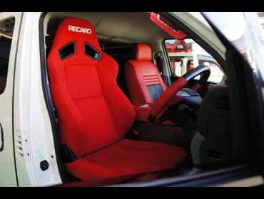 NISSAN�@�L�����o���@E26�i2020�N�j�@�Ɂ@RECARO�i���J���j�@SR-7F�@KK100H�@RED�@�V�[�g�q�[�^�[�t���@����