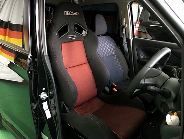 NISSAN�@�f�C�Y�i2019�N�j�@�Ɂ@RECARO�i���J���j�@SR-7�@GK100H�@BK/RED�@�V�[�g�q�[�^�[�t���@����