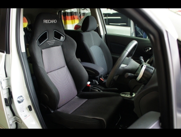 NISSAN�@�m�[�g�@E12�@�Ɂ@RECARO�i���J���j�@SR-7F�@GK100�@BK/SIL�@A/R�^�C�v�@����