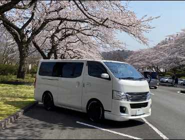 NISSAN�@NV350�L�����o���@�v���~�A��GX�i2016�N�j�@�Ɂ@RECARO�i���J���j�@SR-7�@GU100�@RED�@����