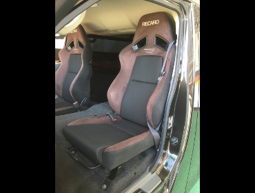 NISSAN�@�L�����o��NV350�@�Ɂ@RECARO�i���J���j�@SR-7F�@GU100�@�u���E���@�~���E�@����