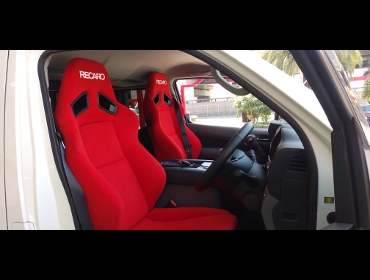 NISSAN�@�L�����o���@E26�i2019�N�j�@�Ɂ@RECARO�i���J���j�@SR-7F�@KK100�@RED�@�V�[�g�q�[�^�[�t���@�~���E�@����