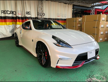 NISSAN�@�t�F�A���f�BZ�@Z34�i2009�N�j�@�Ɂ@RECARO�i���J���j�@RCS�@�z���C�g�V�F��/���b�h���b�V���@�~���E�@����