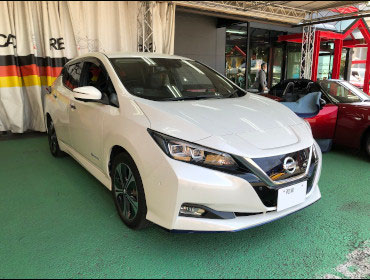 NISSAN�@���[�t�@�Ɂ@RECARO�i���J���j�@SR-7�@GK100�@BK/�u���[�@�V�[�g�q�[�^�[�t���@����