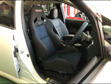 NISSAN�@���[�t�@�Ɂ@RECARO�i���J���j�@SR-7�@GK100�@BK/�u���[�@�V�[�g�q�[�^�[�t���@����