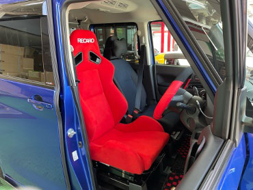 NISSAN�@ROOX�@���[�N�X�@B45A�i2021�N�j�@�Ɂ@RECARO�i���J���j�@SR-7�@KK100�@RED�@����