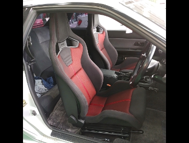 NISSAN�@�X�J�C���C��GT-R�@BNR32�i1994�N�j�@�Ɂ@RECARO�i���J���j�@�X�|�[�c�X�^�[�@GK100H�@BK/RED�@�V�[�g�q�[�^�[�t���@�~���E�@����
