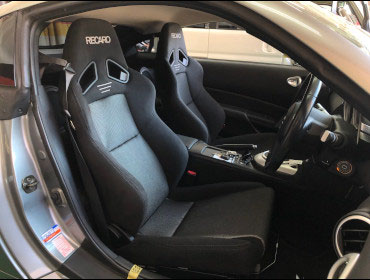 NISSAN�@�t�F�A���f�BZ�@Z33�@�Ɂ@RECARO�i���J���j�@SR-7F�@GK100�@BK/SIL�@�~���E�@����