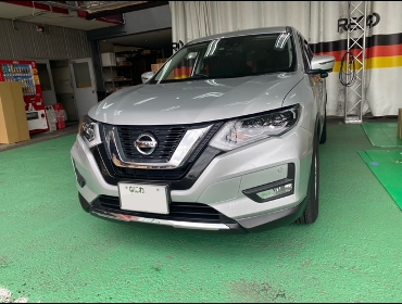 NISSAN�@�G�N�X�g���C���@T32�@�Ɂ@RECARO�i���J���j�@�G���S���hLD�@BK�@���@�G���S���hD�@BK�@����