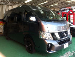NISSAN�@NV350�L�����o���@�L�����s���O�J�[�@���C�h�n�C���[�t�i2022�N�j�@�Ɂ@RECARO�i���J���j�@�G���S���hMV�@BK�@���@SR-7F�@GU100�@�u���E���@����