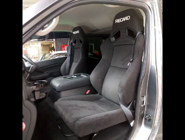 NISSAN�@�L�����o���@VN6E26�@�����V�[�g�q�[�^�[�t���ԁ@�Ɂ@RECARO�i���J���j�@SR-7�@KK100�@BK�@�V�[�g�q�[�^�[�t���@���@SR-7F�@KK100 BK�@�V�[�g�q�[�^�[�t���@����