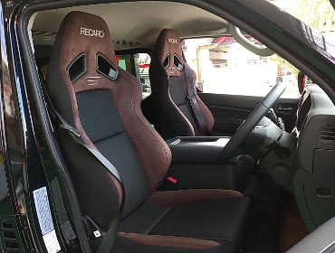 NISSAN�@�L�����o���@E26�i2023�N�j�@�Ɂ@RECARO�i���J���j�@SR-7F�@GU100�@�u���E���@�~���E�@����