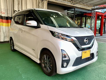 NISSAN�@�f�C�Y�i2021�N�j�@�Ɂ@RECARO�i���J���j�@�G���S���hMV�@BK�@����