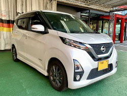 NISSAN�@�f�C�Y�i2021�N�j�@�Ɂ@RECARO�i���J���j�@�G���S���hMV�@BK�@����