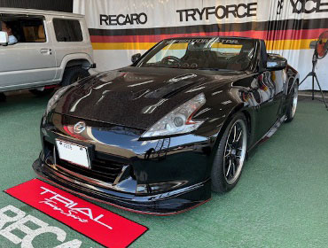 NISSAN�@�t�F�A���f�BZ�@Z34�i2010�N�j�@�Ɂ@RECARO�i���J���j�@SR-S�@BK100H�@BK/RED�@���@SR-C�@BK100H�@BK/RED�@����