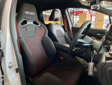 NISSAN�@�I�[��nismo�@FE13�i2023�N�j�@�Ɂ@RECARO�i���J���j�@SR-S�@BK100H�@RED�@�V�[�g�q�[�^�[�t���@����